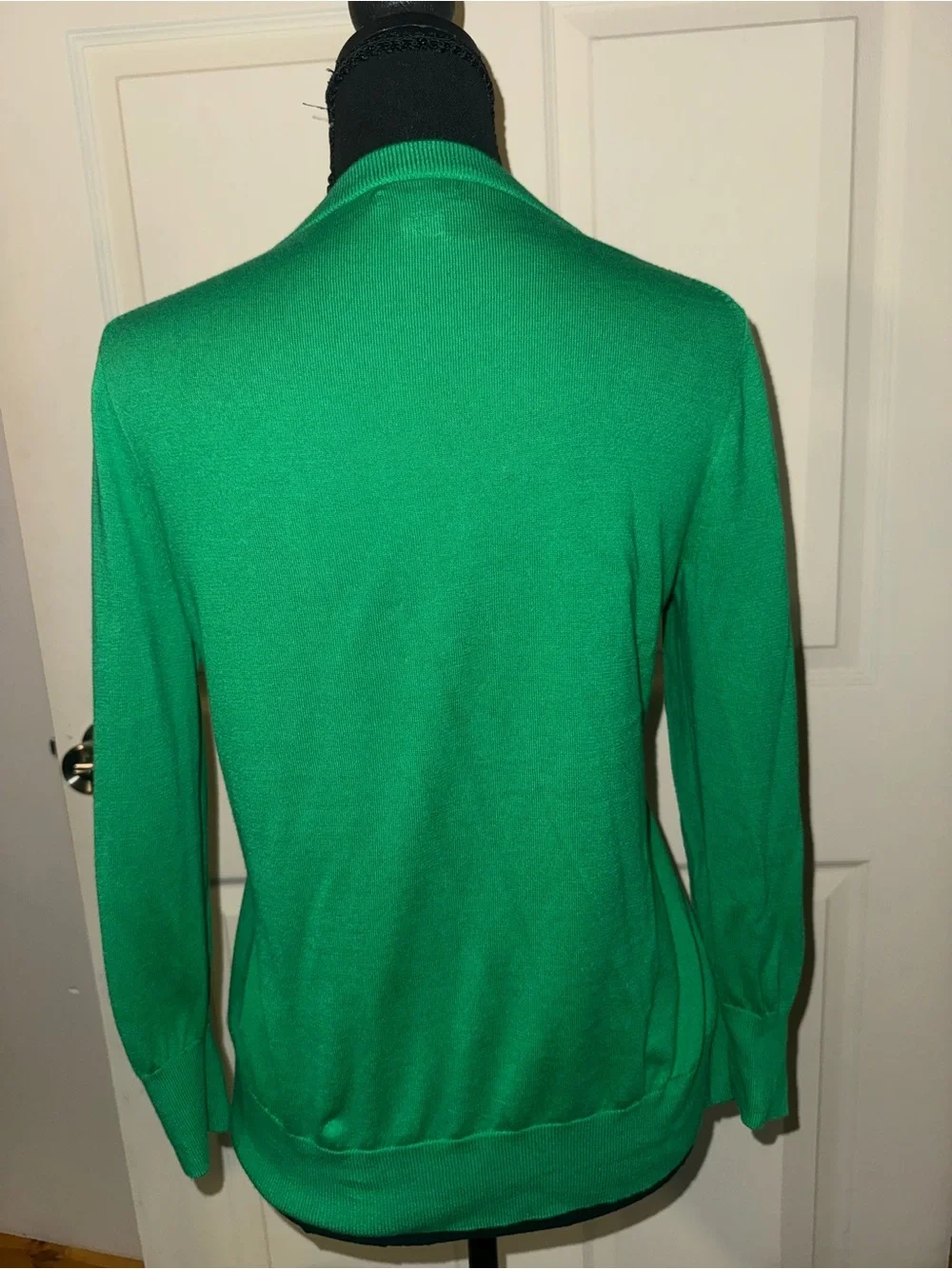 Classic Women's Kelly Green Crewneck Cardigan Sweater, Size S